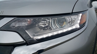 New 2019  Mitsubishi Outlander 4d SUV FWD SE at Promax Motors near Davenport, IA