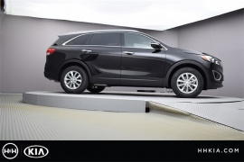 New 2018  Kia Sorento 4d SUV FWD LX at Promax Motors near Davenport, IA