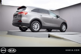 New 2018  Kia Sorento 4d SUV FWD LX at Promax Motors near Davenport, IA
