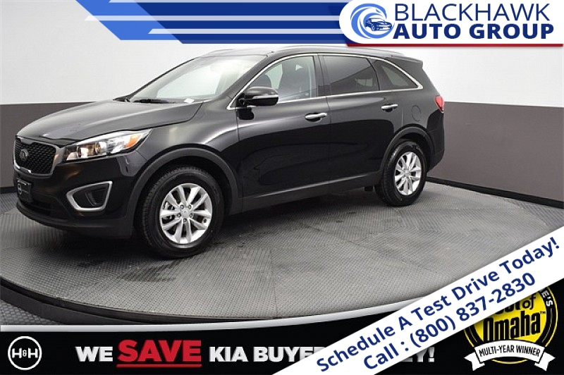 New 2018  Kia Sorento 4d SUV FWD LX at Blackhawk Used Cars near Bettendorf, IA