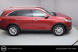 New 2018  Kia Sorento 4d SUV FWD LX at Promax Motors near Davenport, IA