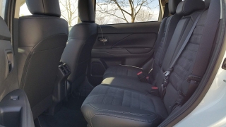 New 2019  Mitsubishi Outlander 4d SUV FWD SE at Promax Motors near Davenport, IA