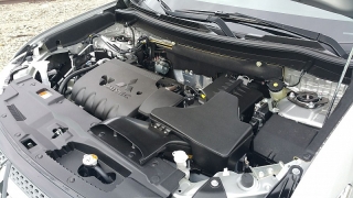 New 2019  Mitsubishi Outlander 4d SUV FWD SE at Promax Motors near Davenport, IA