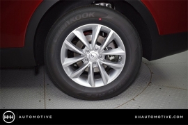 New 2018  Kia Sorento 4d SUV FWD LX at Promax Motors near Davenport, IA