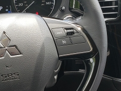 New 2019  Mitsubishi Outlander 4d SUV FWD SEL at Promax Motors near Davenport, IA