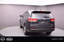 New 2018  Kia Sorento 4d SUV FWD LX at Promax Motors near Davenport, IA