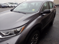 New 2018  Honda CR-V 4d SUV AWD LX at Promax Motors near Davenport, IA