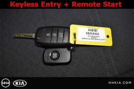 New 2018  Kia Sorento 4d SUV FWD LX at Promax Motors near Davenport, IA