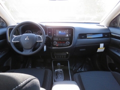 New 2019  Mitsubishi Outlander 4d SUV FWD ES at Promax Motors near Davenport, IA