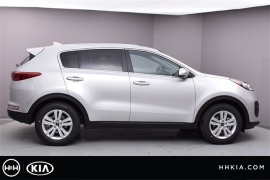 New 2018  Kia Sportage 4d SUV FWD LX at Promax Motors near Davenport, IA