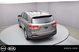 New 2018  Kia Sorento 4d SUV FWD LX at Promax Motors near Davenport, IA