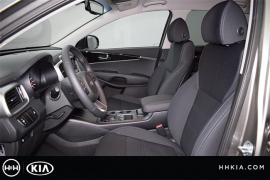 New 2018  Kia Sorento 4d SUV FWD LX at Promax Motors near Davenport, IA