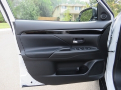 New 2019  Mitsubishi Outlander 4d SUV FWD SE at Promax Motors near Davenport, IA