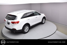 New 2018  Kia Sorento 4d SUV AWD LX at Promax Motors near Davenport, IA