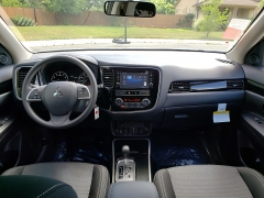 New 2019  Mitsubishi Outlander 4d SUV FWD ES at Promax Motors near Davenport, IA