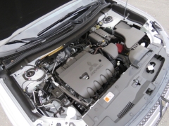 New 2019  Mitsubishi Outlander 4d SUV FWD SE at Promax Motors near Davenport, IA