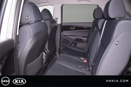 New 2018  Kia Sorento 4d SUV AWD LX at Promax Motors near Davenport, IA