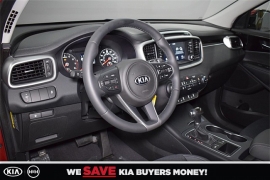 New 2018  Kia Sorento 4d SUV FWD LX at Promax Motors near Davenport, IA