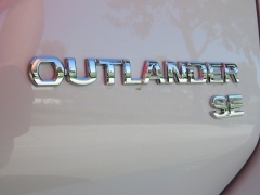 New 2019  Mitsubishi Outlander 4d SUV AWC SE at Promax Motors near Davenport, IA