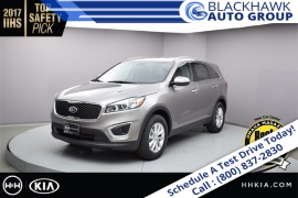 New 2018  Kia Sorento 4d SUV FWD LX at Promax Motors near Davenport, IA