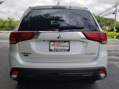 New 2019  Mitsubishi Outlander FWD at Promax Motors near Davenport, IA