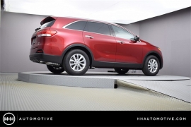 New 2018  Kia Sorento 4d SUV FWD LX at Promax Motors near Davenport, IA