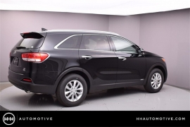 New 2018  Kia Sorento 4d SUV AWD LX at Promax Motors near Davenport, IA