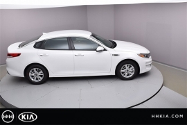 New 2018  Kia Optima 4d Sedan LX at Promax Motors near Davenport, IA