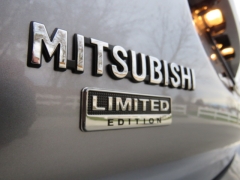 New 2019  Mitsubishi Outlander FWD at Promax Motors near Davenport, IA