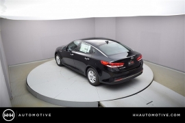 New 2018  Kia Optima 4d Sedan LX at Promax Motors near Davenport, IA