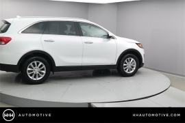 New 2018  Kia Sorento 4d SUV AWD LX at Promax Motors near Davenport, IA