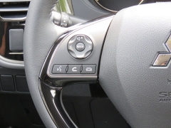 New 2019  Mitsubishi Outlander 4d SUV FWD SE at Promax Motors near Davenport, IA