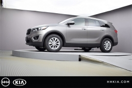 New 2018  Kia Sorento 4d SUV FWD LX at Promax Motors near Davenport, IA