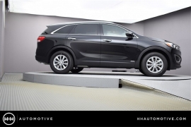New 2018  Kia Sorento 4d SUV AWD LX at Promax Motors near Davenport, IA