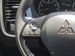 New 2019  Mitsubishi Outlander 4d SUV FWD SE at Promax Motors near Davenport, IA