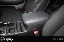 New 2018  Kia Sportage 4d SUV FWD LX at Promax Motors near Davenport, IA