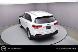 New 2018  Kia Sorento 4d SUV AWD LX at Promax Motors near Davenport, IA
