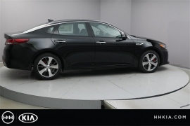 New 2018  Kia Optima 4d Sedan SX Turbo at Promax Motors near Davenport, IA