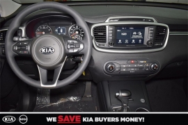 New 2018  Kia Sorento 4d SUV FWD LX at Promax Motors near Davenport, IA