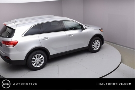 New 2018  Kia Sorento 4d SUV AWD LX at Promax Motors near Davenport, IA