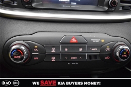 New 2018  Kia Sorento 4d SUV FWD LX at Promax Motors near Davenport, IA