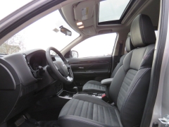 New 2019  Mitsubishi Outlander 4d SUV AWC SE at Promax Motors near Davenport, IA