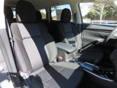 New 2019  Mitsubishi Outlander 4d SUV FWD ES at Promax Motors near Davenport, IA