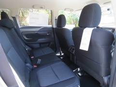 New 2019  Mitsubishi Outlander 4d SUV FWD ES at Promax Motors near Davenport, IA