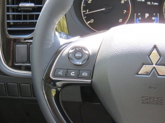 New 2019  Mitsubishi Outlander 4d SUV AWC SE at Promax Motors near Davenport, IA