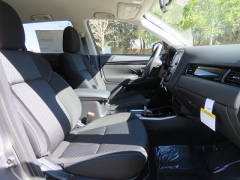 New 2019  Mitsubishi Outlander 4d SUV FWD ES at Promax Motors near Davenport, IA