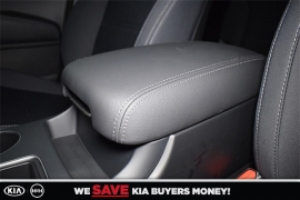 New 2018  Kia Sorento 4d SUV FWD LX at Promax Motors near Davenport, IA