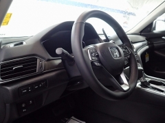 New 2018  Honda Accord Sedan 4d Touring 1&period;5L at Promax Motors near Davenport&comma; IA