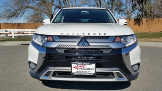 New 2019  Mitsubishi Outlander 4d SUV FWD SE at Promax Motors near Davenport, IA
