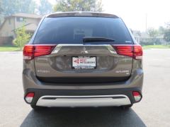 New 2019  Mitsubishi Outlander 4d SUV AWC SE at Promax Motors near Davenport, IA